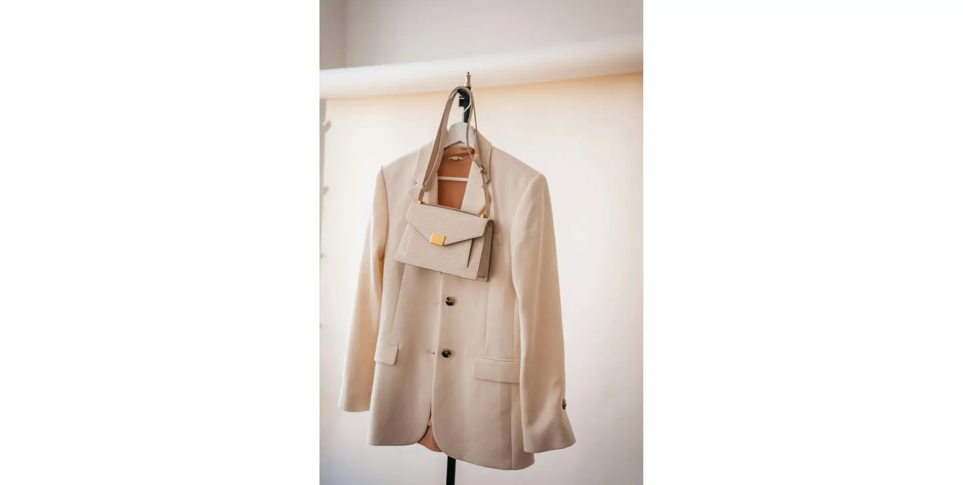 Apparel & Accessories